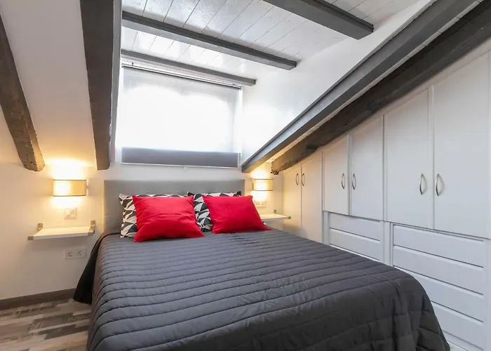 Luna Apartment